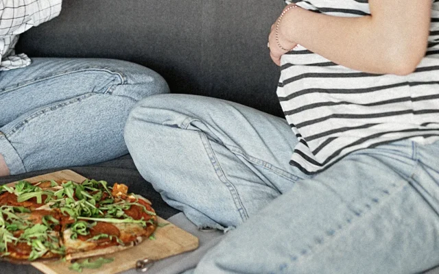 خوردن پیتزا در بارداری خطرناک است؟