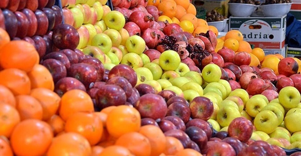 اختلاف ۱۰۰درصدی قیمت بعضی میوه ها در میادین و مغازه ها | جدیدترین قیمت انواع میوه در هفته پایانی آبان ماه را ببینید
