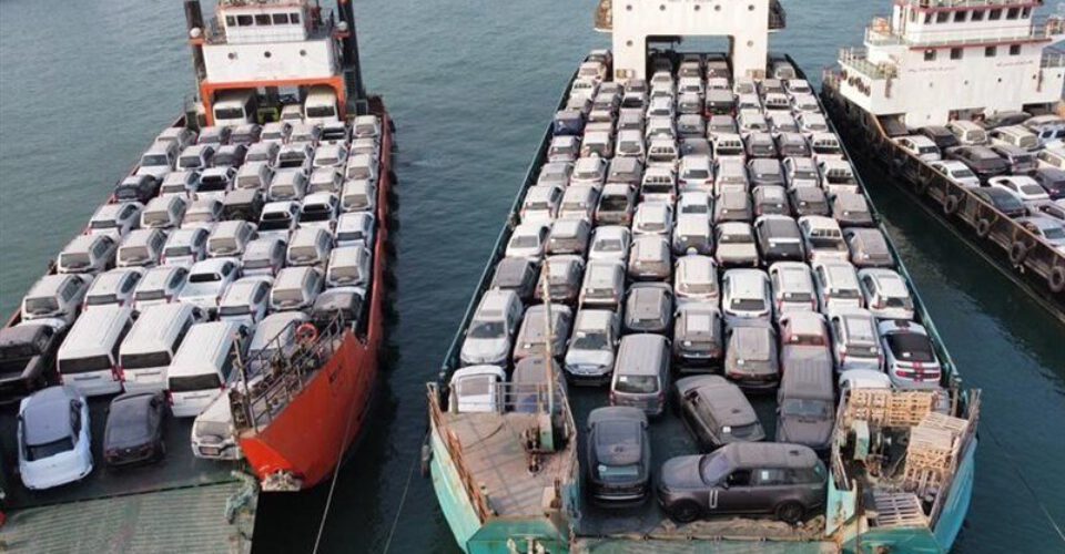 آمار جدید واردات خودرو | خودروها در مسیر دریایی ورود به کشور در سامانه عرضه می شوند؟