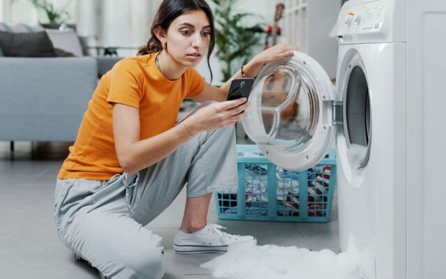 ۱۱ چیزی که می‌توانید با لباسشویی بشویید اما نمی‌دانستید!