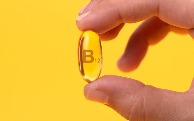 نکته بهداشتی روز: مصرف چقدر ویتامین بی ۱۲ کافی است؟