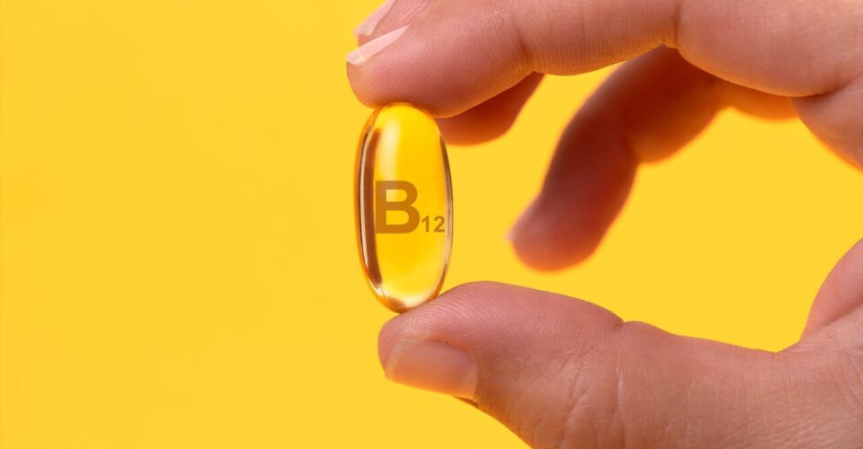 نکته بهداشتی روز: مصرف چقدر ویتامین بی ۱۲ کافی است؟