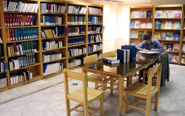 استان تهران فاقد یک کتابخانه مرکزی درخور است