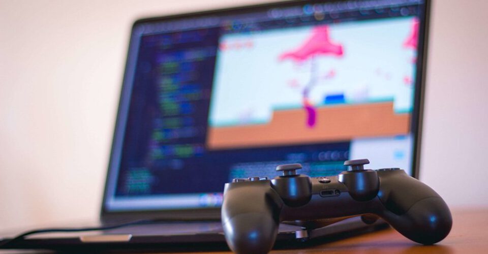 آیا برنامه‌نویسی را با بازی‌های ویدیویی می‌توان آموخت؟