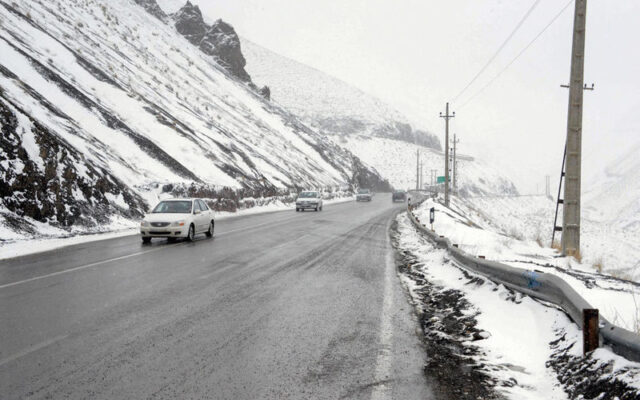 آخرین وضعیت ترافیکی جاده های کشور | جاده های ۱۱ استان برفی است