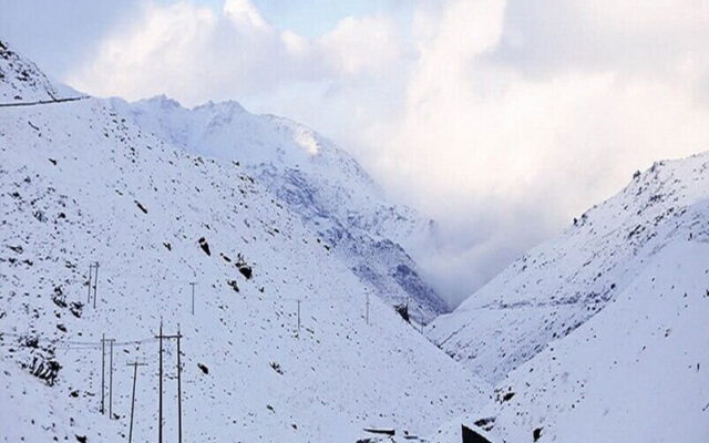 ماجرای عروس و دامادی که گرفتار برف شدند | بیشترین حوادث کوهنوردی در ارتفاعات تهران | مردم هشدارها را جدی بگیرند