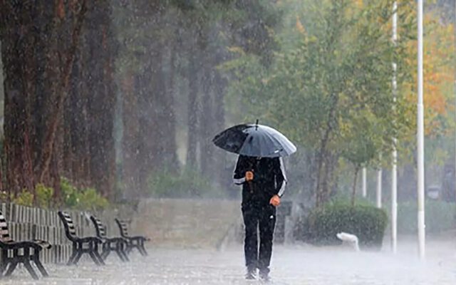 ورود سامانه بارشی به کشور طی فردا ؛ برف و باران در ۷ استان شدید است | تهران و این مناطق امروز منتظر بارندگی باشند