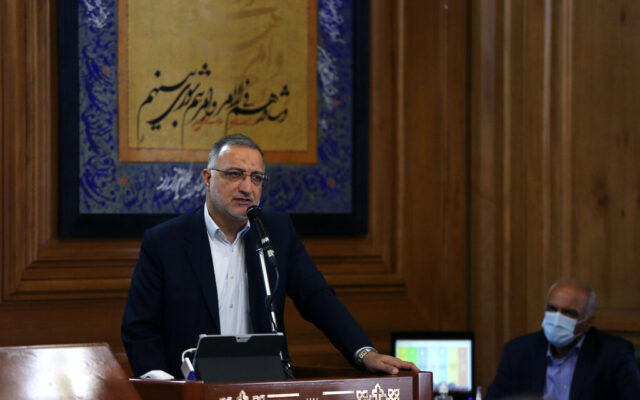 زاکانی در شورای شهر: می گفتند تهران را دو سال و نیم رها کردیم و اداره شد! | بخشی از شهر نماد فقر و بخشی نماد فخر فروشی است