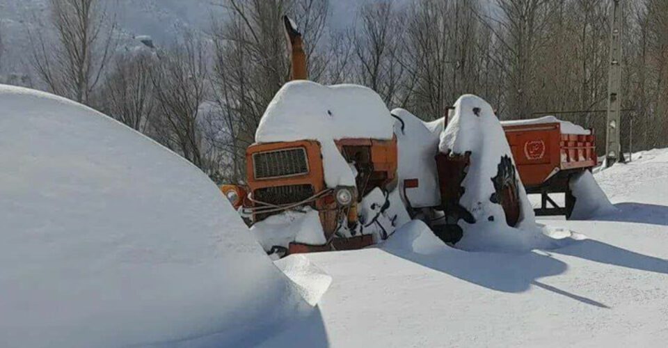 دمای ۱۲ درجه زیر صفر، این شهر را سردترین شهر ایران کرد | جولان تابستان در سیستان و بلوچستان