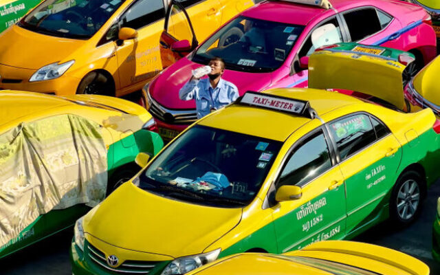 رنگی‌های مسافربر! ؛ متفاوت ترین تاکسی‌های دنیا کدامند؟