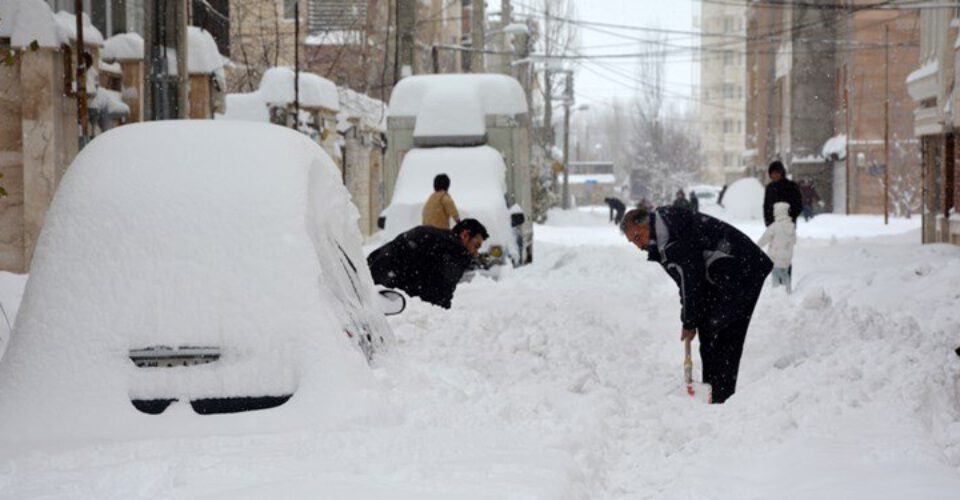 دمای این مناطق ۱۰ درجه زیر صفر شد؛ اعلام میزان دقیق بارش برف بی سابقه در شهرهای استان اردبیل ‌| امروز ابرها به این مناطق کشور می رسند