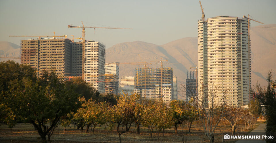 حواشی ساخت و ساز اطراف باغ گیاه شناسی تهران | معاون شهردار: اگر حکم مراجع قضایی بیاید، جلوی برج سازی را می گیریم