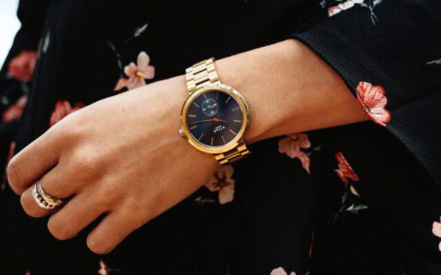 راهنمای خرید انواع ساعت مچی زنانه؛ انواع، نکات مهم خرید و بهترین برندها