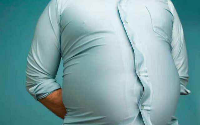 اگر شکم بزرگی دارید، این ۷ نکته را هنگام لباس پوشیدن در نظر بگیرید