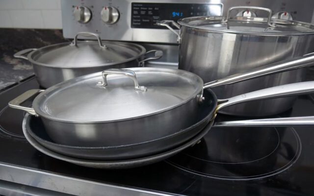 بهترین ظروف غیرسمی برای پخت‌وپز کدام‌اند؟