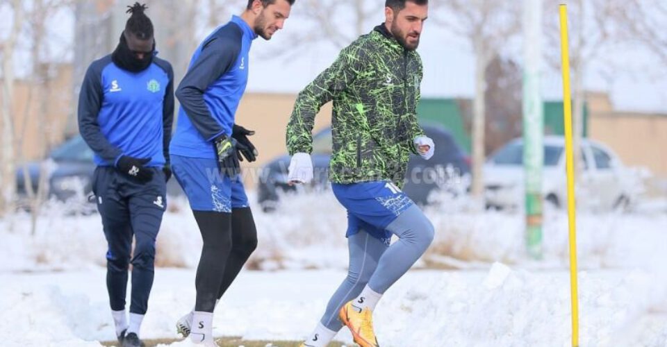 اطلاعیه سازمان لیگ در خصوص لغو بازی‌ها به علت بارش برف