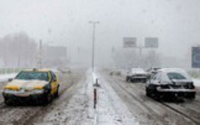 بارش برف و باران در جاده‌های ۸ استان | این ۲۲ جاده مسدود است