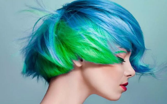 ۱۰ روش فوق‌العاده برای افزایش ماندگاری رنگ موی فانتزی