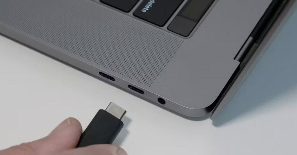 تاندربولت ۴ در برابر USB4؛ بررسی تفاوت‌ها و تشابه‌ها