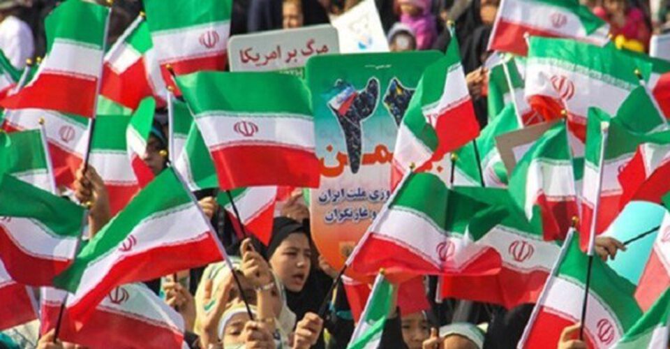 حضور جوانان در راهپیمایی امسال، توطئه‌های میلیون دلاری دشمنان را آتش زد