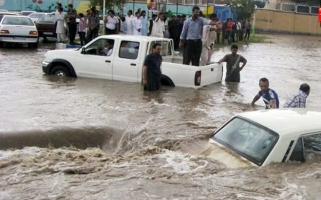 خطر سرریز سدها و طغیان رودخانه‌ها در بعضی مناطق | طوفان ۴ استان را درمی‌نوردد | سردترین صبح تهران در این روز خواهد بود