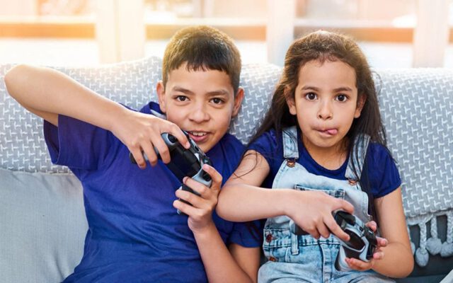 ۹ فایده‌ی بازی‌های ویدیویی برای پرورش خلاقیت و مهارت‌های کودک