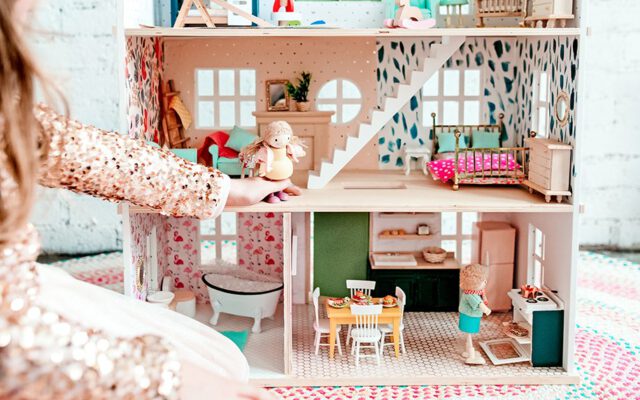 بهترین خانه‌های عروسک برای بچه‌ها؛ مکانی برای زندگی اسباب‌بازی‌ها