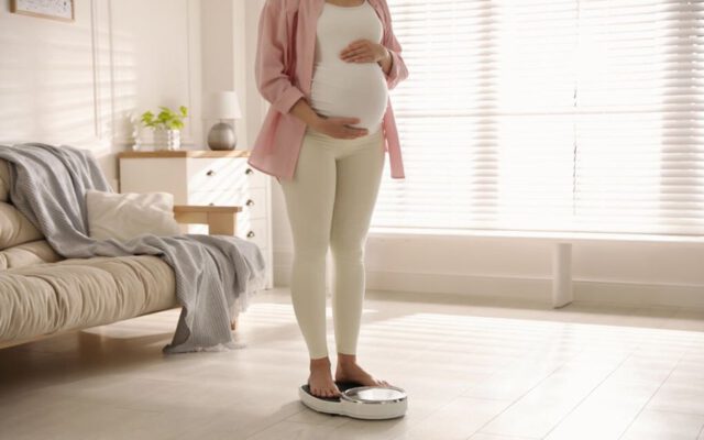 در دوره‌ی بارداری چه مقدار افزایش وزن مجاز است؟
