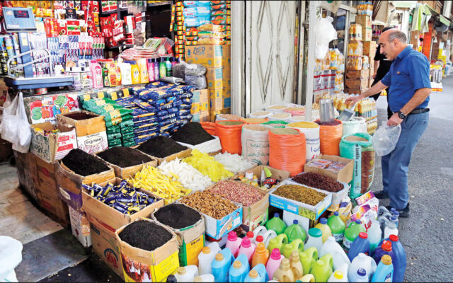 صبر کنید، قیمت‌ها می‌ شکند! | بررسی وضعیت بازار شکر، برنج، حبوبات و روغن در آستانه ماه رمضان و عید نوروز