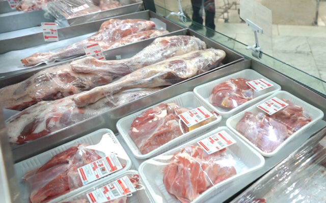عرضه گوشت تنظیم بازاری وارداتی به زودی در سراسر کشور | قیمت گوشت گوساله در میادین و فروشگاه ها