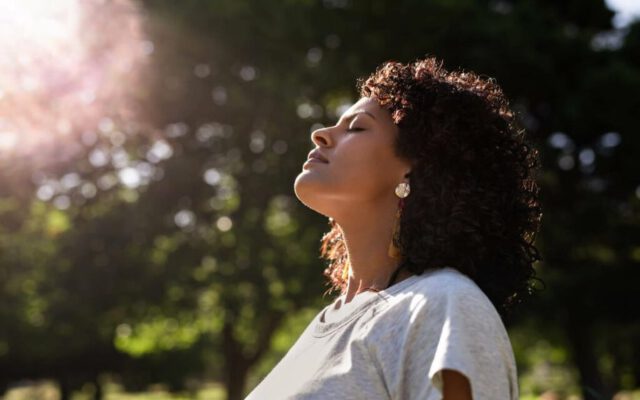 ۱۰ فایده‌ی نور طبیعی برای سلامت جسم و روان