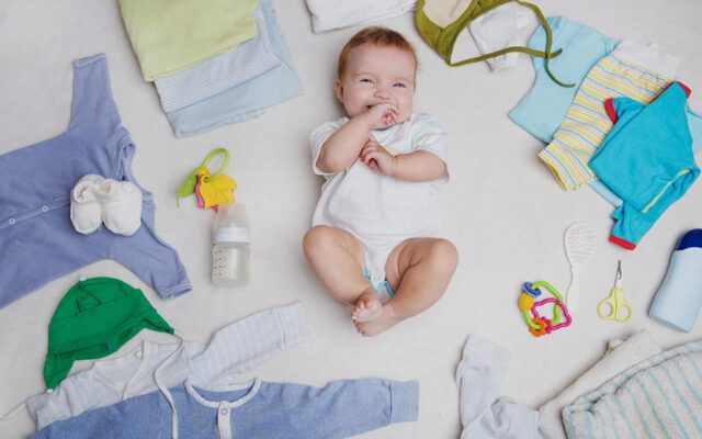 هنگام خرید لباس نوزاد باید به چه نکاتی توجه کنید؟
