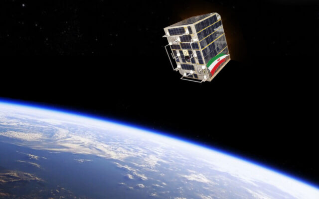 رونمایی ژاپن از اولین ماهواره چوبی جهان