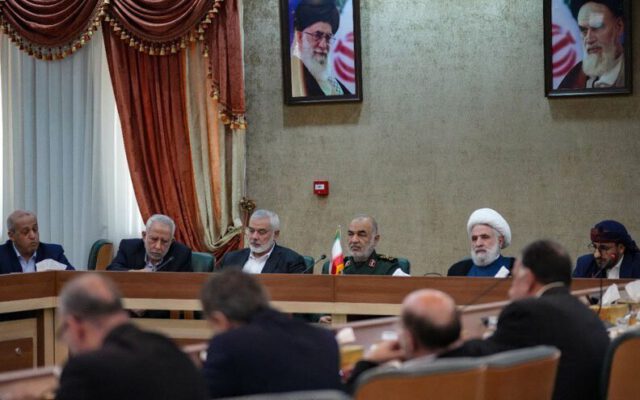 جلسه گروه‌های مقاومت و فرماندهان سپاه در تهران برگزار شد