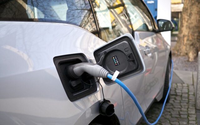 قیمت خودروهای برقی چگونه تعیین می‌ شود؟