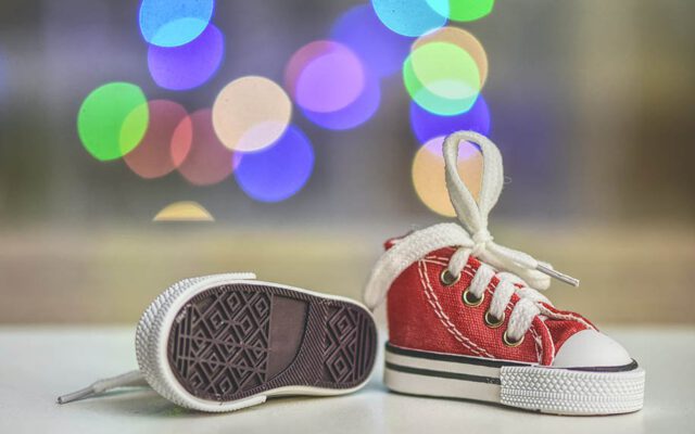هرآنچه باید درباره‌ی خرید اولین کفش برای نوزاد بدانید