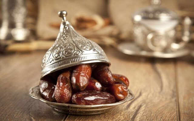 بهترین غذا برای افطار که باید در ماه رمضان امسال بدانید