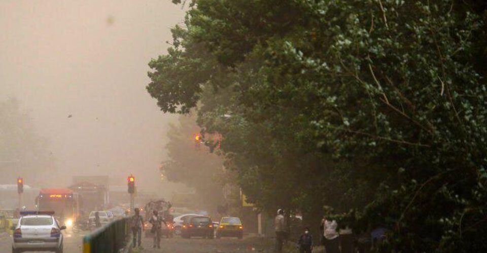 طوفان در راه تهران؛ شهروندان از حضور در این مناطق خودداری کنند