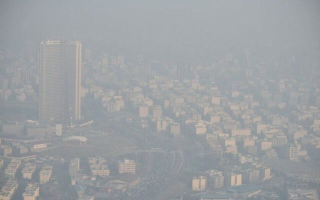 سهم خودروهای پلاک شهرستان در آلودگی تهران؛ ۴۱۵ تُن | از پدیده ماشین خوابی تا مسافرکشی در محدوده طرح ترافیک