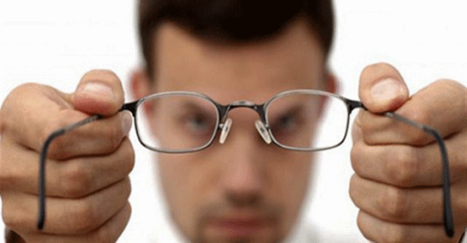 رشد عجیب تقاضای عینک طبی بعد از کرونا! | عینک‌های بازار ساخت چه کشورهایی هستند؟