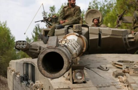 اسرائیل پایگاه‌های نظامی خود را هم بمباران می‌کند