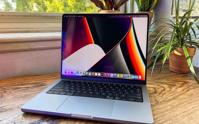 نقد و بررسی MacBook Pro M1؛ هم‌تراز با مدل ایر اما بهینه‌ یافته‌تر