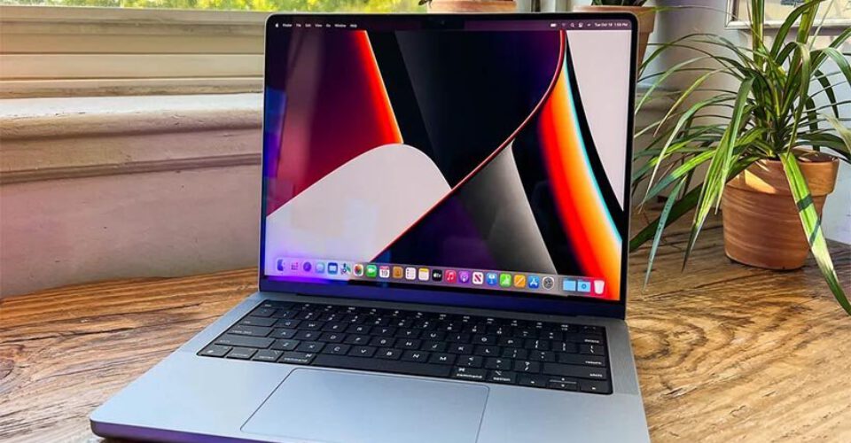 نقد و بررسی MacBook Pro M1؛ هم‌تراز با مدل ایر اما بهینه‌ یافته‌تر