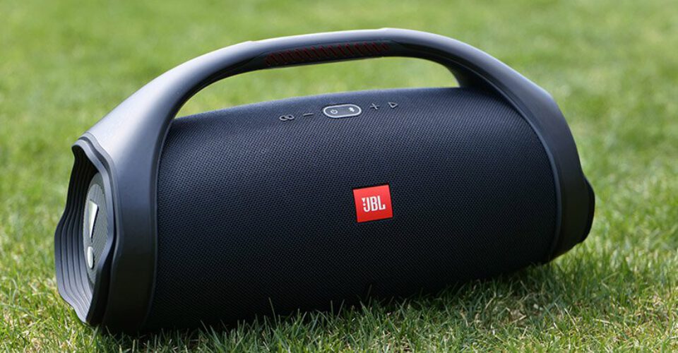 بررسی اسپیکر JBL Boombox 2؛ گران‌قیمت ولی همه‌فن‌حریف