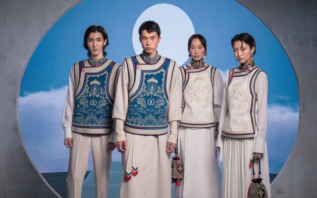 عکس های خیره کننده از کاروان المپیکی مغولستان!