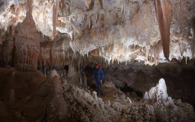 غارهای گردشگری درآمد ندارند | نشانه‌های زندگی انسان های اولیه در غارهای ایران | ۱۰ غار گردشگری از بودجه‌های دستگاه‌های دیگر تغذیه می‌کنند