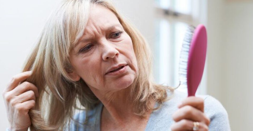 پکیج درمان ریزش مو زنان در اثر یائسگی