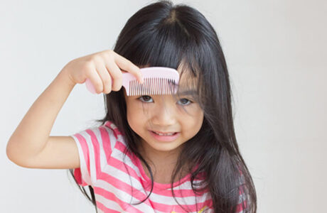 ریزش مو در کودکان: از دلایل ایجاد تا راه های درمان