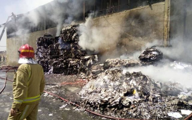 عکس | آتش‌سوزی گسترده در برج‌های دیپلمات کیش