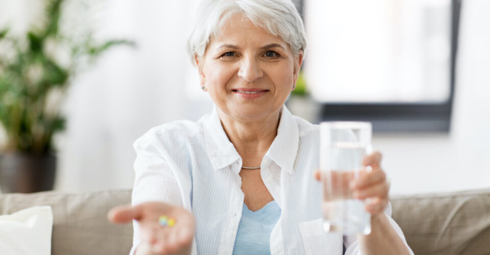معرفی بهترین مولتی ویتامین برای سالمندان